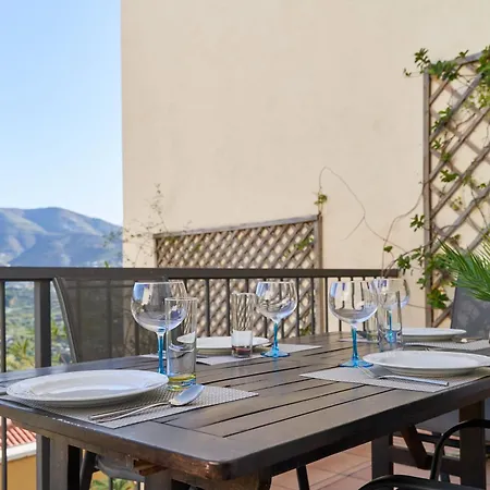 Casa Lola *